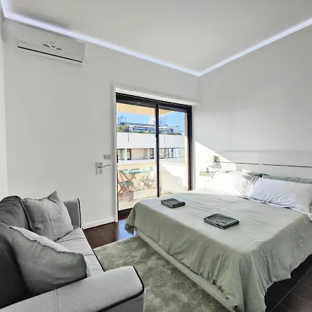 Madre Natura - Seafront & Luxury Design House ガリポリ