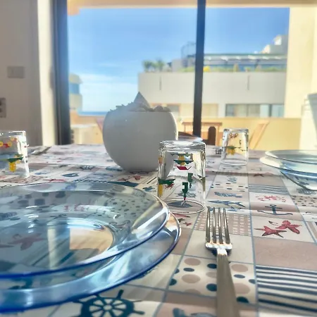Madre Natura - Seafront & Luxury Design House アパート ガリポリ