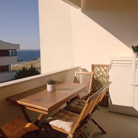 Madre Natura - Seafront & Luxury Design House アパート
