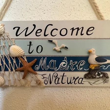 Madre Natura - Seafront & Luxury Design House アパート